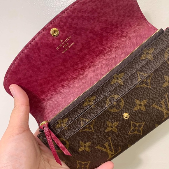 LV Emilie Wallet πΊπΊπΊ - Picture 7 of 12